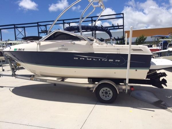 2009 Bayliner 192 Discovery Cuddy