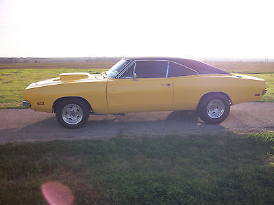 Dodge : Charger 1969 dodge charger revised free 28 ft enclosed trailer with full asking price