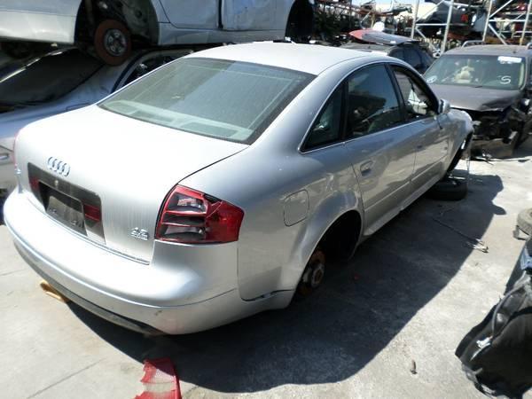 Parting out Audi A6 2001, 1