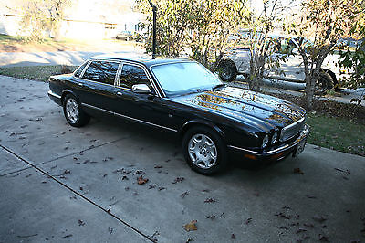 Jaguar : XJ8 Vandenplas 2001 jaguar vandenplas 96 500 miles no rust serviced drive anywhere black