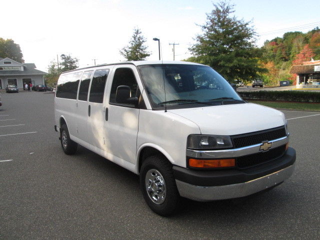 Chevrolet : Express RWD 3500 155 2013 chevrolet express 3500 lt 15 pass auto front and rear ac pw grp 75 k 75 kmile