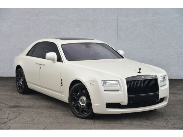 Rolls-Royce : Ghost Base Wrapped in Matte white!