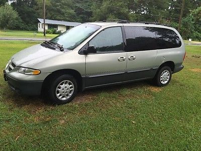 Dodge : Caravan Handicap van