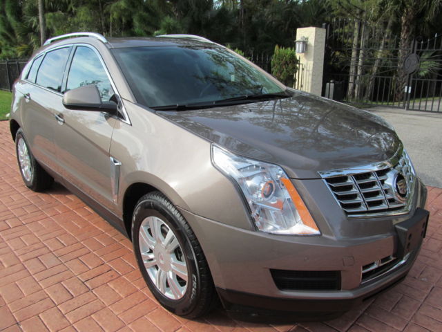 Cadillac : SRX FWD Luxury LUXURY COLLECTION * FREE SHIPPING * UNUSUAL STORY * PANO ROOF * FLA