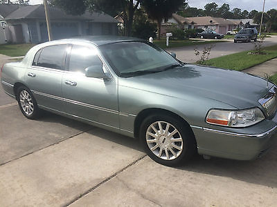 Lincoln : Town Car sinnature 2006 lincoln town car signature sedan 4 door 4.6 l