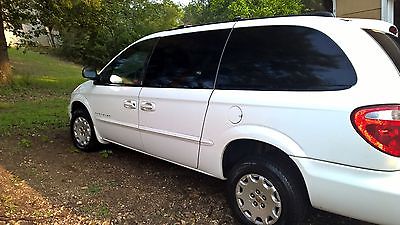 Chrysler : Town & Country 2001 town and country chrysler minivan