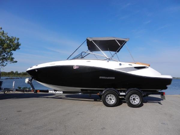 2010 Sea-Doo Sport Boats 210 Challenger SE