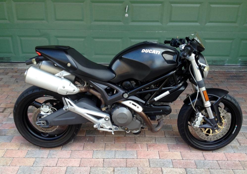 2009 Ducati Monster 696