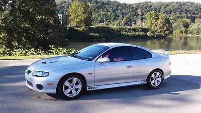 Pontiac : GTO Base Coupe 2-Door Low miles, 6 speed manual, rare red leather interior