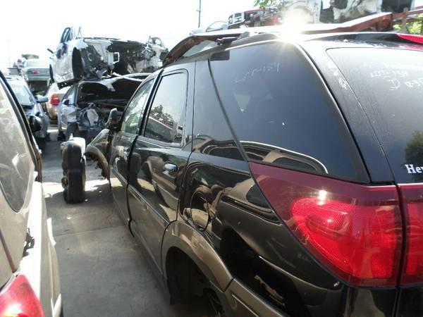 Parting out Buick CXL 2005, 3