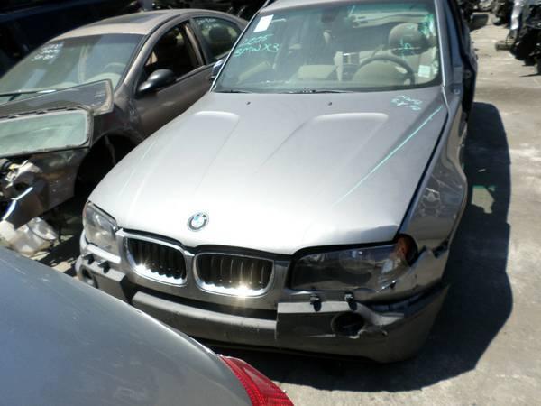 Parting out BMW X3 2005, 3