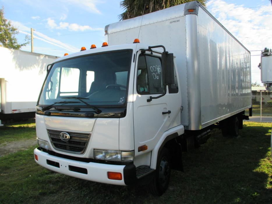 2005 Ud Trucks 1800hd