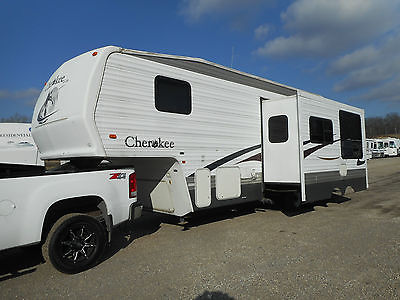 Cheap 32' 2006 FOREST RIVER CHEROKEE 285B,with  2 SLIDE OUTS, BUNK BEDS, $7000!
