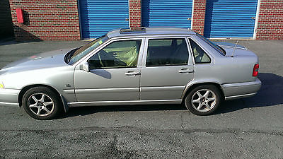 Volvo : S70 2000 volvo s 70 clean