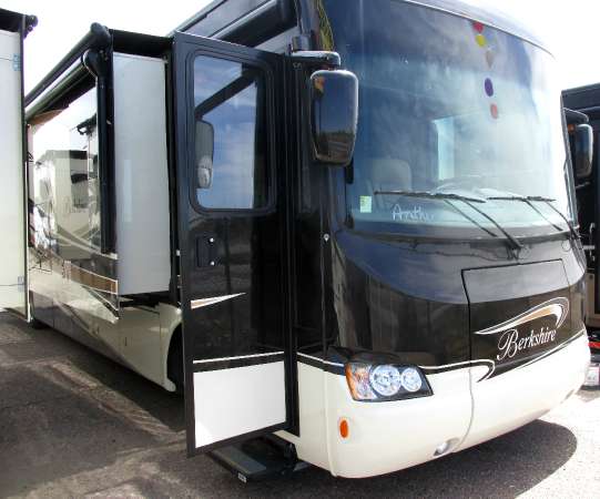 2014  Forest River  BERKSHIRE 400BH-60