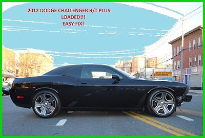 Dodge : Challenger R/T  5.7 HEMI V8 6 Speed Manual 6MT Stick Shift Repairable Rebuildable Salvage Wrecked Runs Drives EZ Project Needs Fix Low Mile