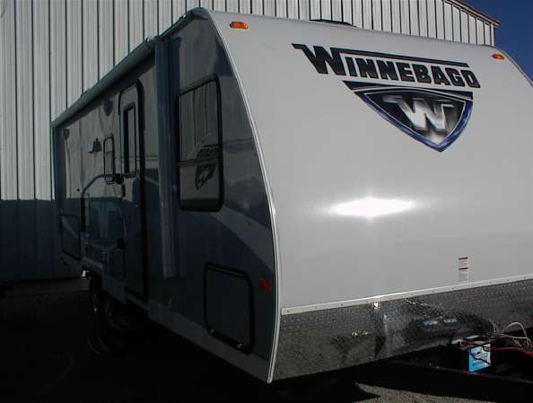 2016 Winnebago Minnie 2201DS