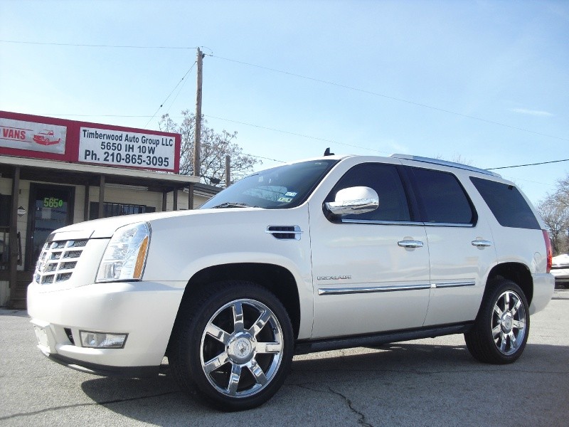 2009 Cadillac Escalade 2WD -Pearl White-Navigation!-Power Running Boards-CLEAN!-Low MILEAGE!