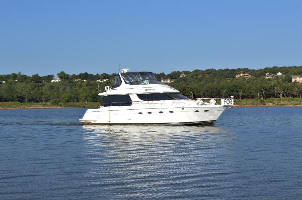 1999 CARVER YACHTS 53 Voyager