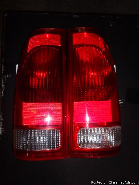 2003 Ford F-350 Tail Lights