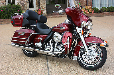 Harley-Davidson : Touring FLHTCU Ultra Classic, Lowered, Lots of Extras, BlueTooth for your Cell +GPS