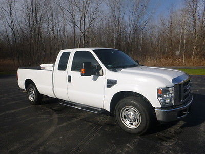Ford : F-250 XLT  2WD truck in excellent working condition