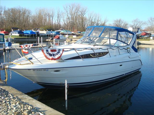 2005 Bayliner 305