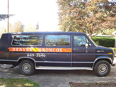 Ford : E-Series Van ten seats Denver Broncos van!!