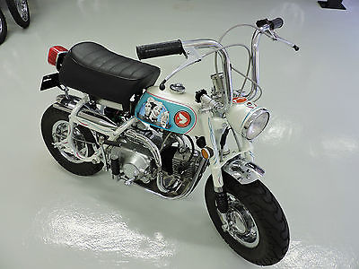 Honda : Other 1969 honda z 50 with 50 s drive in diner paint theme