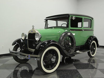Ford : Model A Sedan Deluxe STRAIGHT BODY, EXCELLENT PAINT, VERY CLEAN UNDERCARRIAGE, SUPER NICE MODEL A!