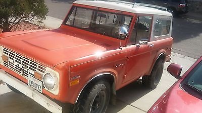 Ford : Bronco 2 door Very Restorable