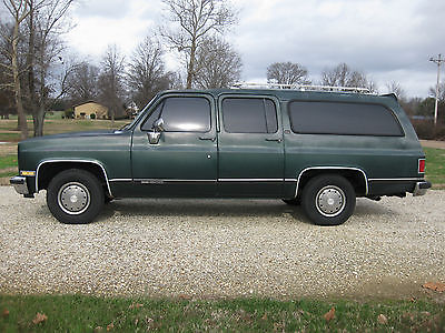 GMC : Suburban SLE 1990 gmc suburban sle loaded with all options 180 000 original miles 2 wd