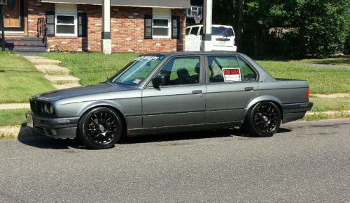 BMW : 3-Series 4 Door sedan BMW E30 1990 with swapped motor and alot more