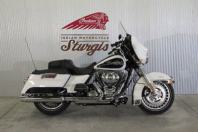 Harley-Davidson : Touring 2013 harley flhtc electra glide classic new mint only 56 miles none nicer