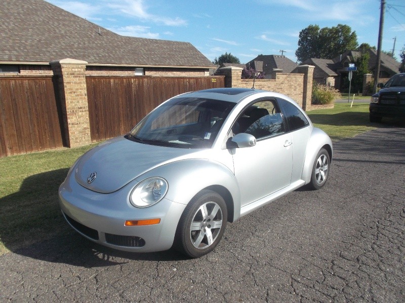 2006 Volkswagen New Beetle Coupe 2dr TDI Manual