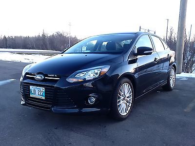 Ford : Focus Titanium Sedan 4-Door Like New 2014 Ford Focus Titanium 27km Remote Start Backup Cam Heated Seats Sync