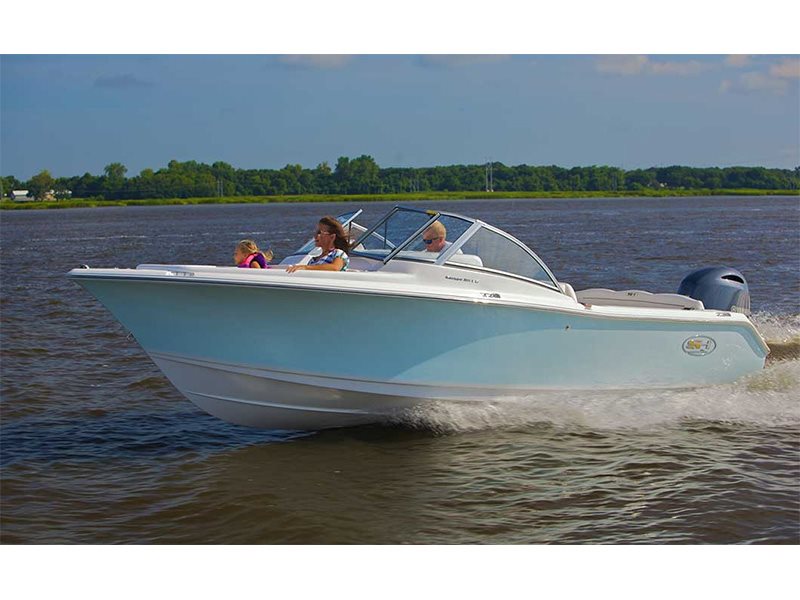 2016 Sea Hunt Escape 211 LE