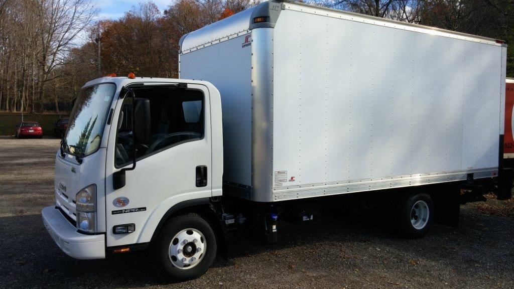 2013 Isuzu Nf354