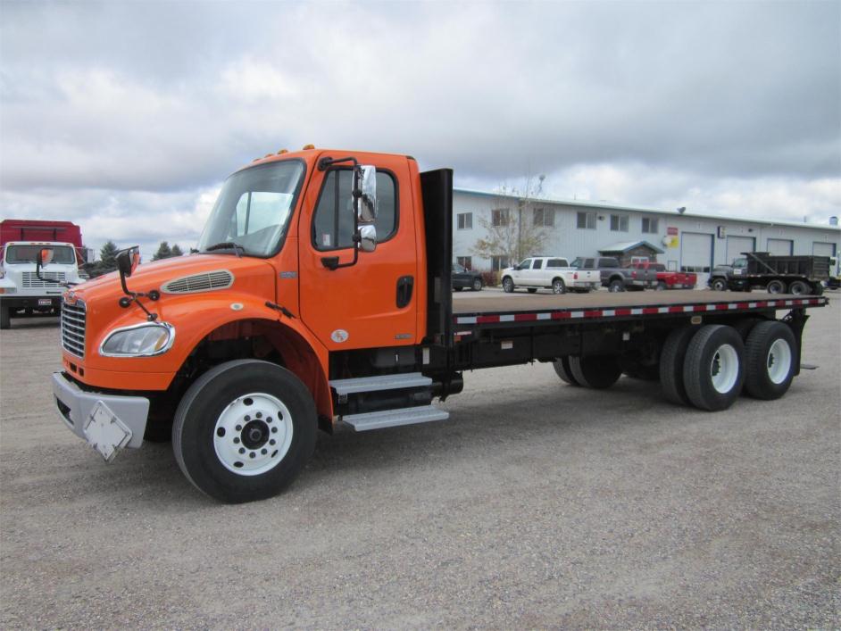 2010 Freightliner Business Class M2 106