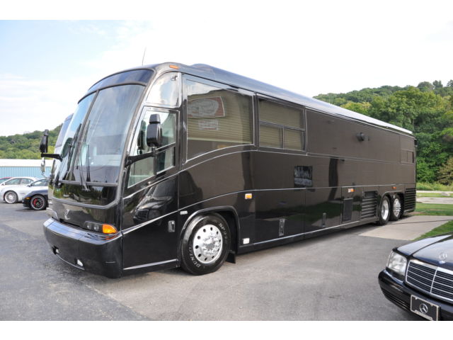Other Makes MCI, Entertainer serviced up to date New tires