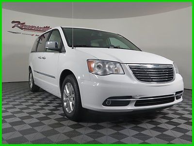 Chrysler : Town & Country Limited 3.6L 6 Cyl FWD Passenger Van NAV Sunroof FINANCING AVAILABLE! New 2016 Chrysler Town & Country FWD Van Leather heated int