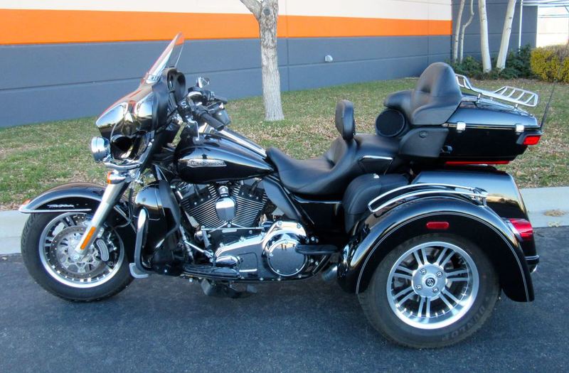 2014 Harley-Davidson FLHTCUTG - Tri Glide Ultra