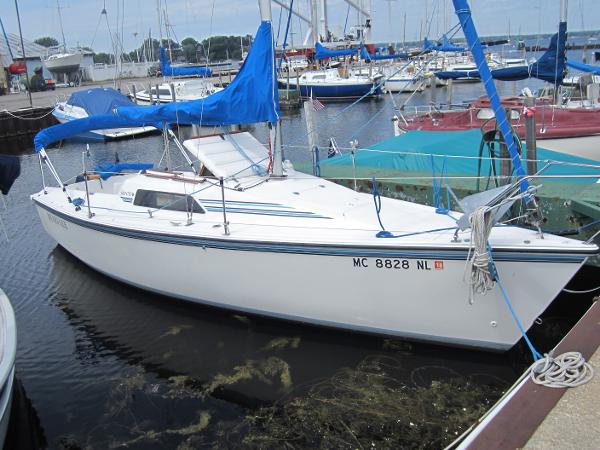 1988 Hunter 23