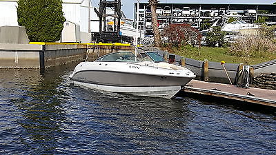 2008 Chaparral 256 ssi Boat