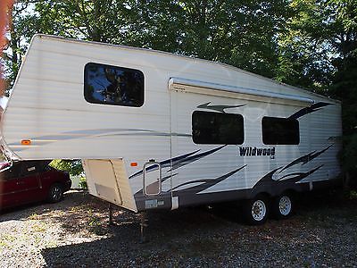 2010 Forest River Wildwood Fifth Wheel With Bunks F24BHSS