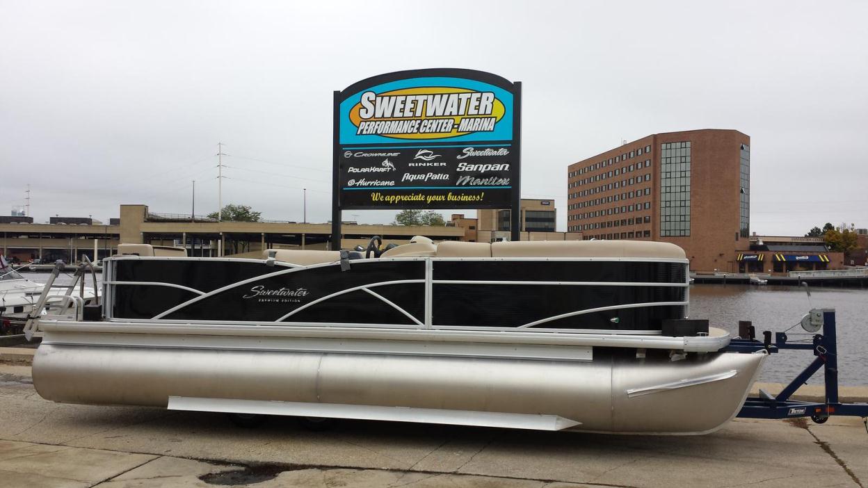 2015 Sweetwater 220 DFS Premium Edition
