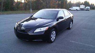 Toyota : Camry LE CLEAN 2007 TOYOTA CAMRY WITH CLEAN TITLE, CURRENT EMISSION AND CARFAX.