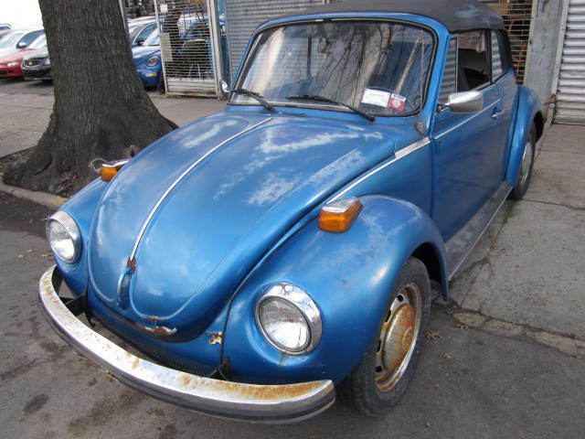 Volkswagen : Beetle - Classic bug classic collectible beetle 84k runs and drives needs EZ resto great investment
