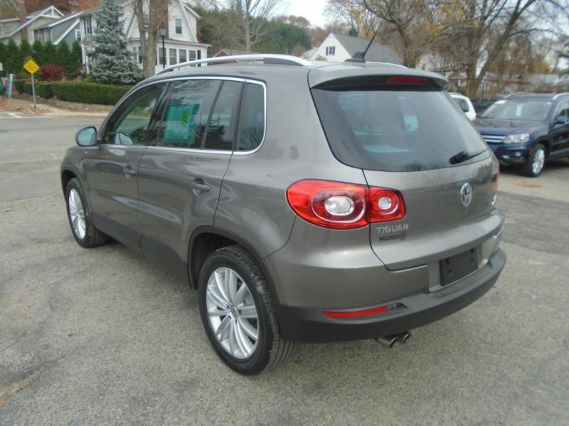 2010 Volkswagen Tiguan  Wolfsburg Edition