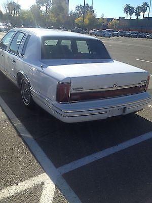 Lincoln : Town Car 1993 lincoln town car